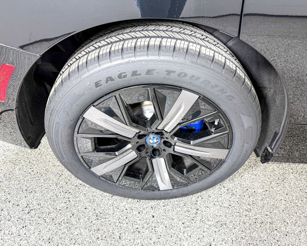 Thumbnail: 2025 BMW iX - 28