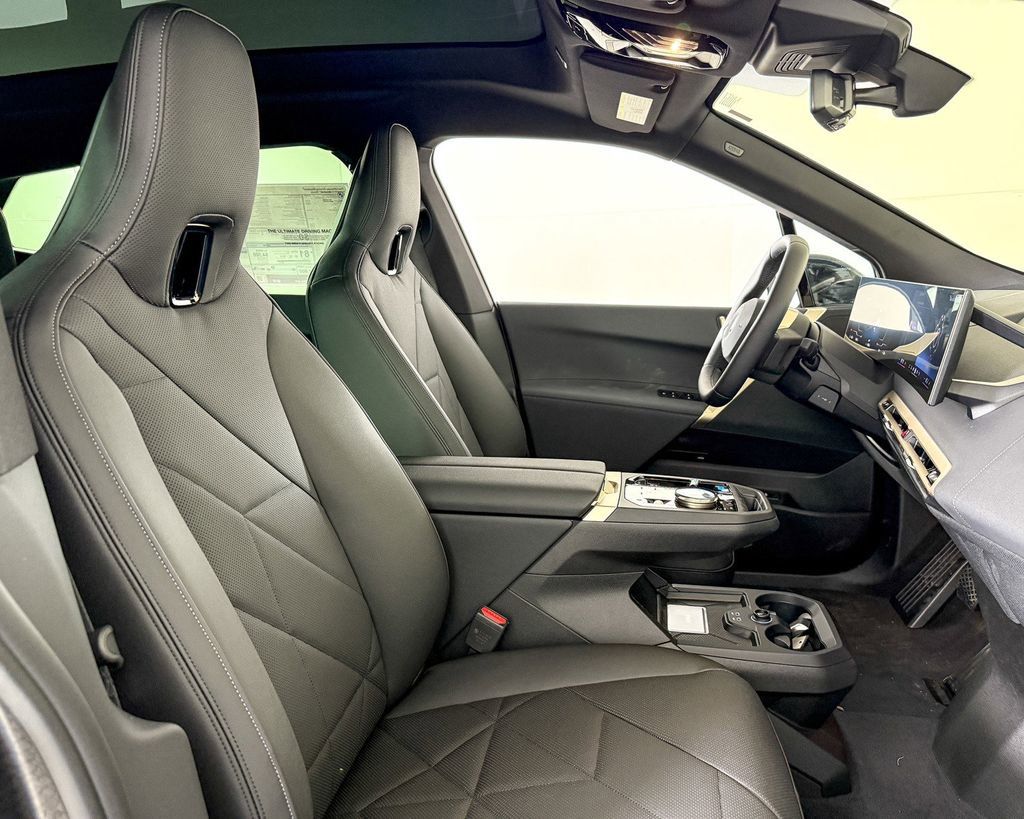 Thumbnail: 2025 BMW iX - 9