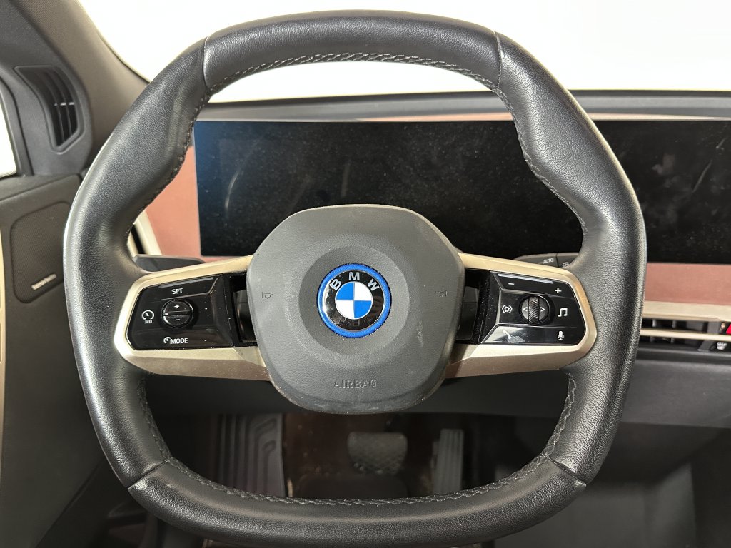 Thumbnail: 2024 BMW iX - 2