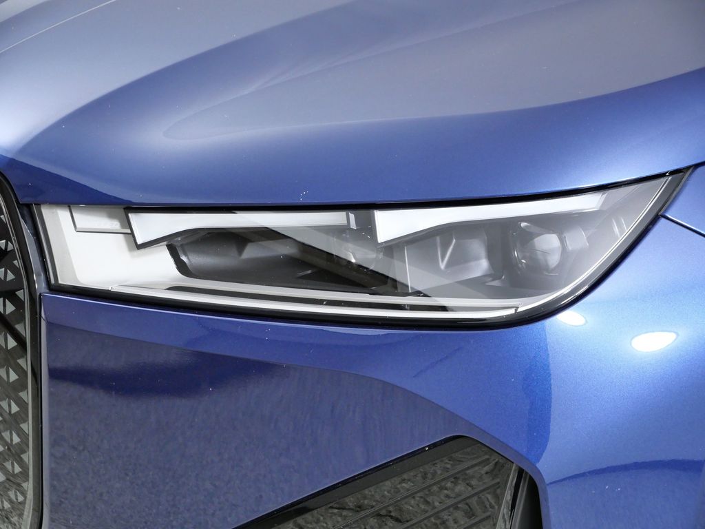 Thumbnail: 2024 BMW iX - 17