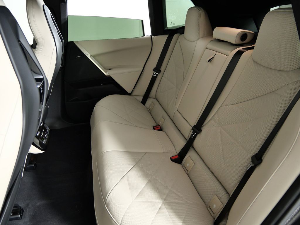Thumbnail: 2024 BMW iX - 36
