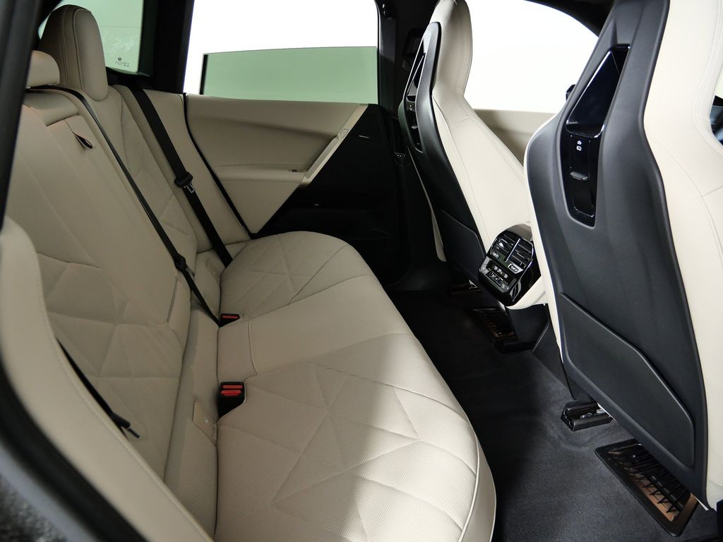 Thumbnail: 2024 BMW iX - 11