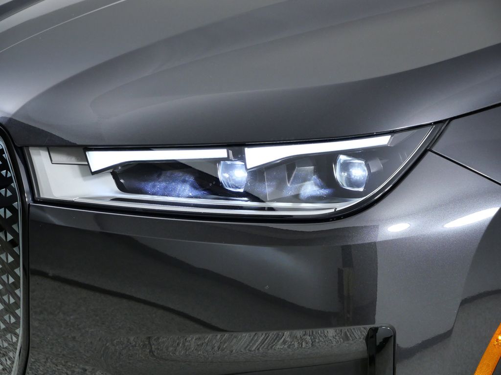 Thumbnail: 2022 BMW iX - 17