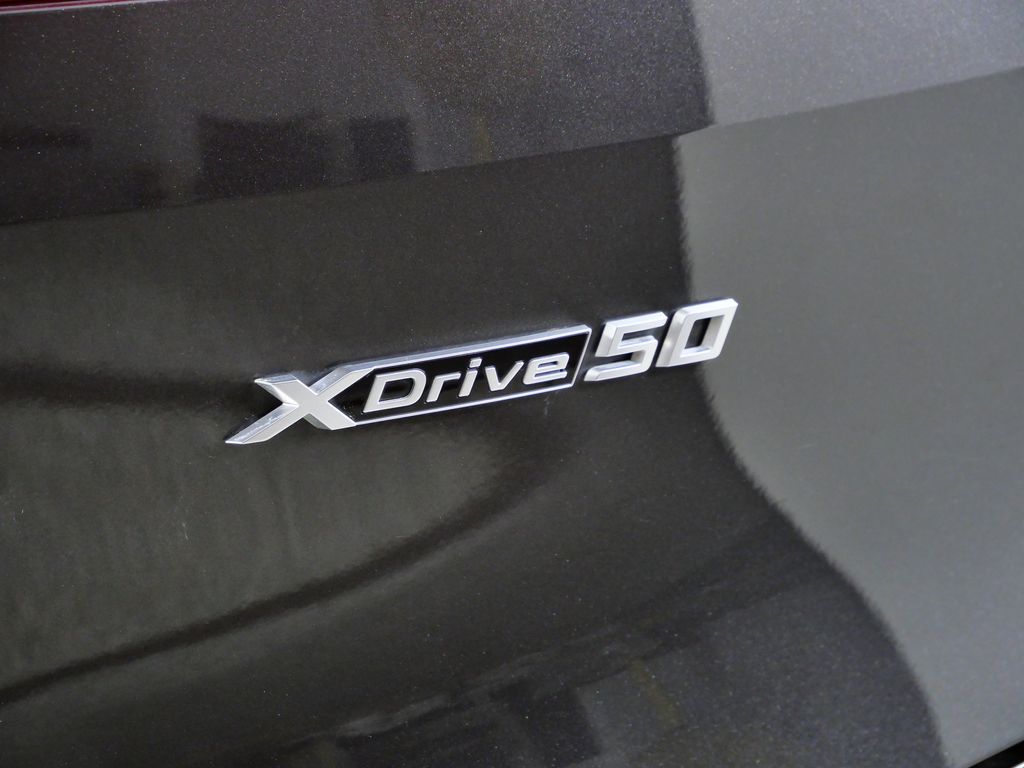 Thumbnail: 2022 BMW iX - 22