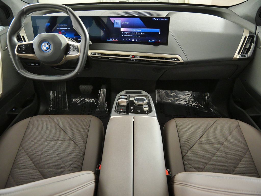 Thumbnail: 2024 BMW iX - 2