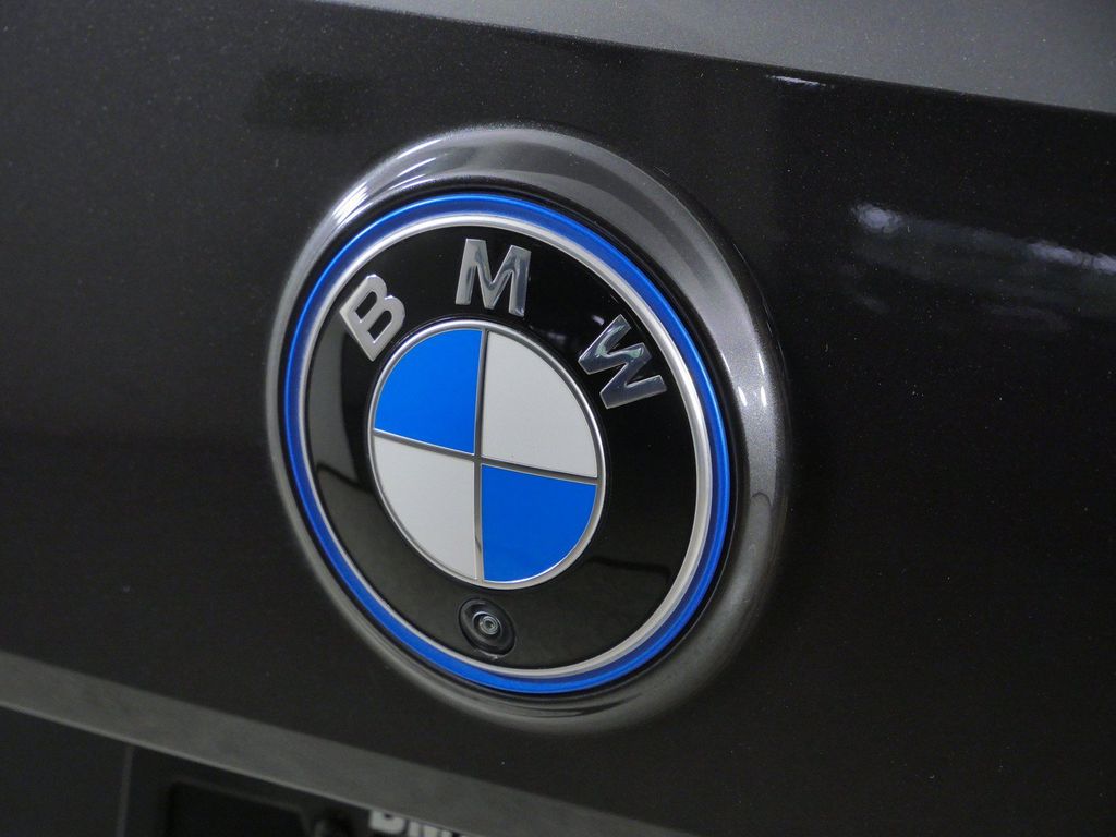 Thumbnail: 2024 BMW iX - 7