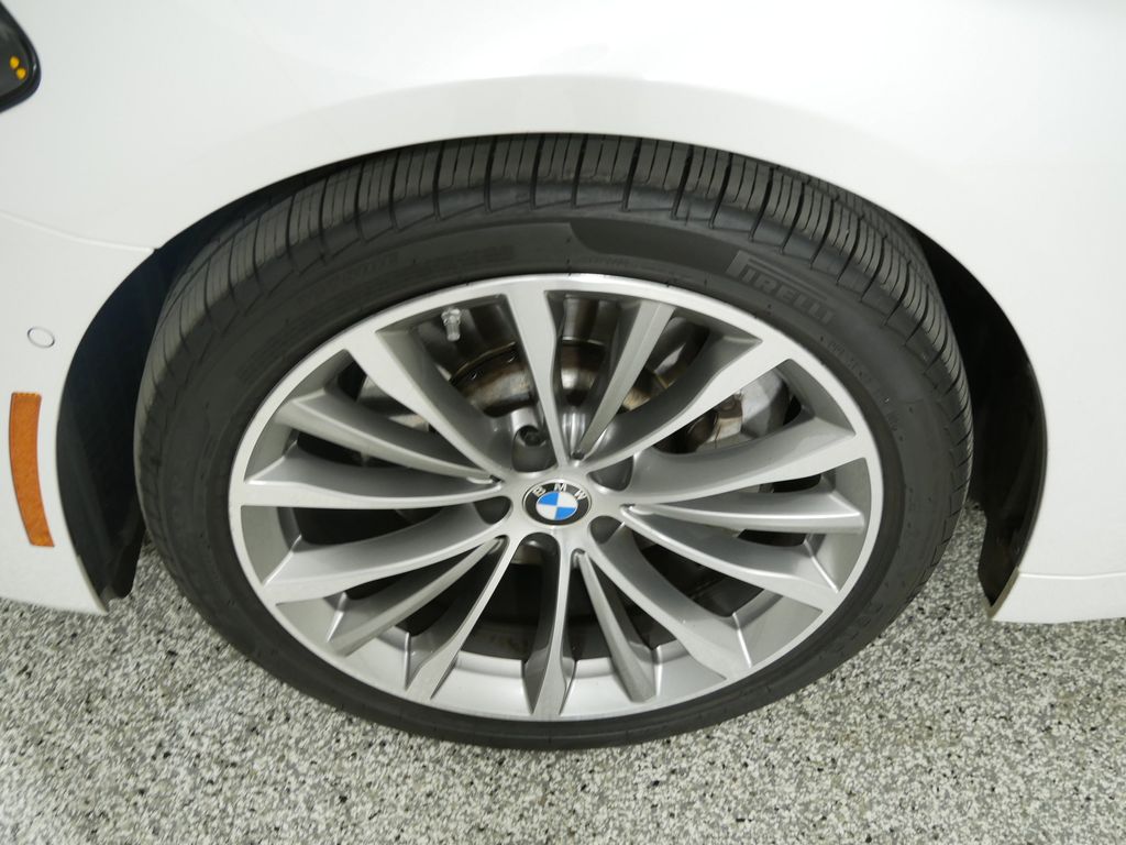 2021 BMW 5 Series 530xi 28