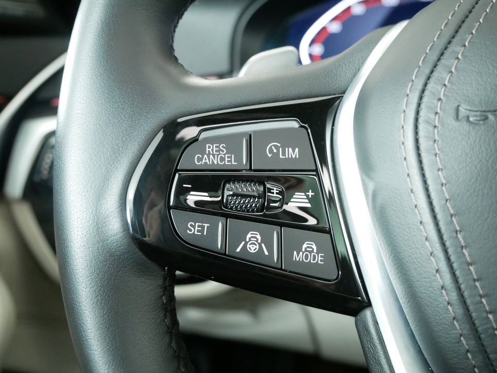 2021 BMW 5 Series 530xi 42