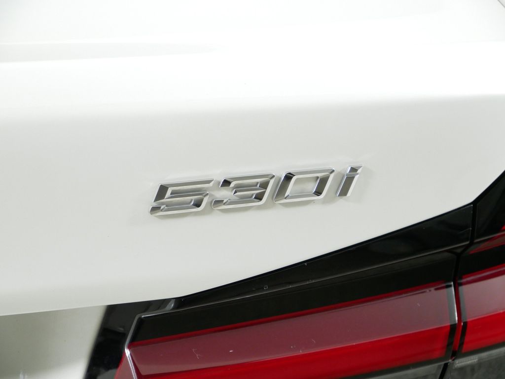 2021 BMW 5 Series 530xi 22