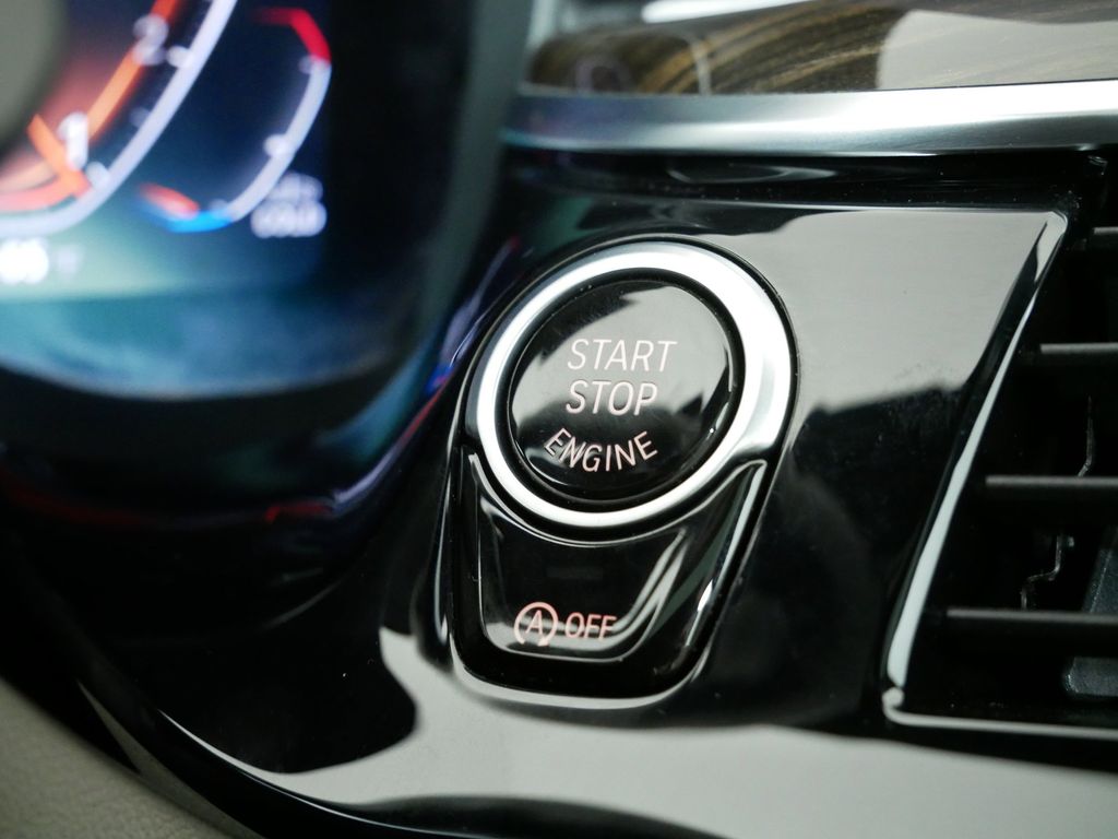 2021 BMW 5 Series 530xi 52