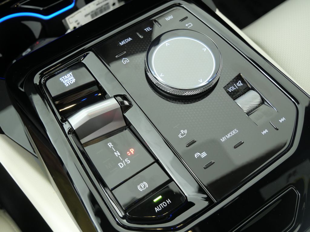 Thumbnail: 2026 BMW 5 Series - 48