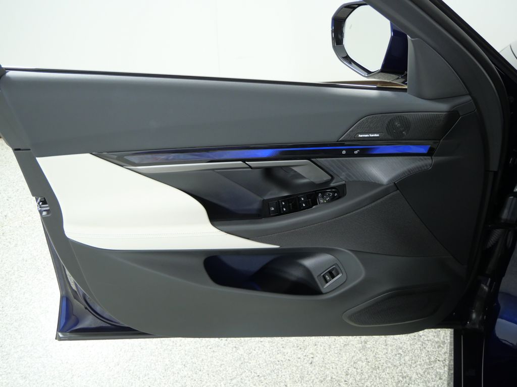 Thumbnail: 2026 BMW 5 Series - 36