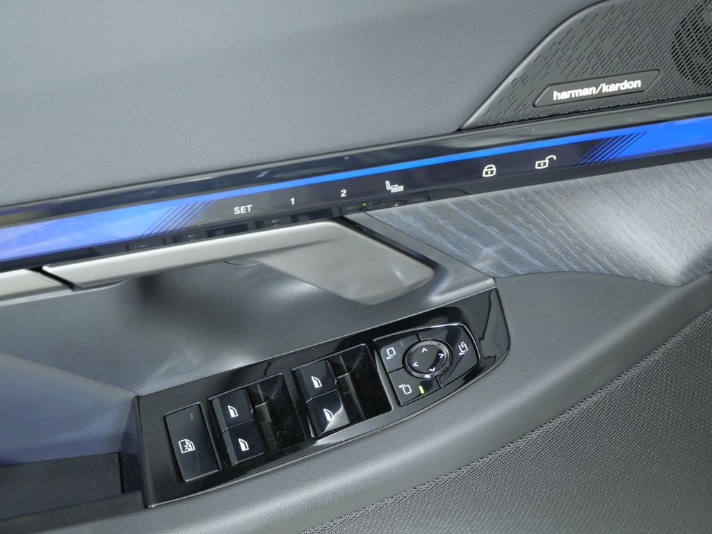 Thumbnail: 2026 BMW 5 Series - 39