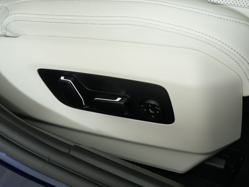 Thumbnail: 2026 BMW 5 Series - 29