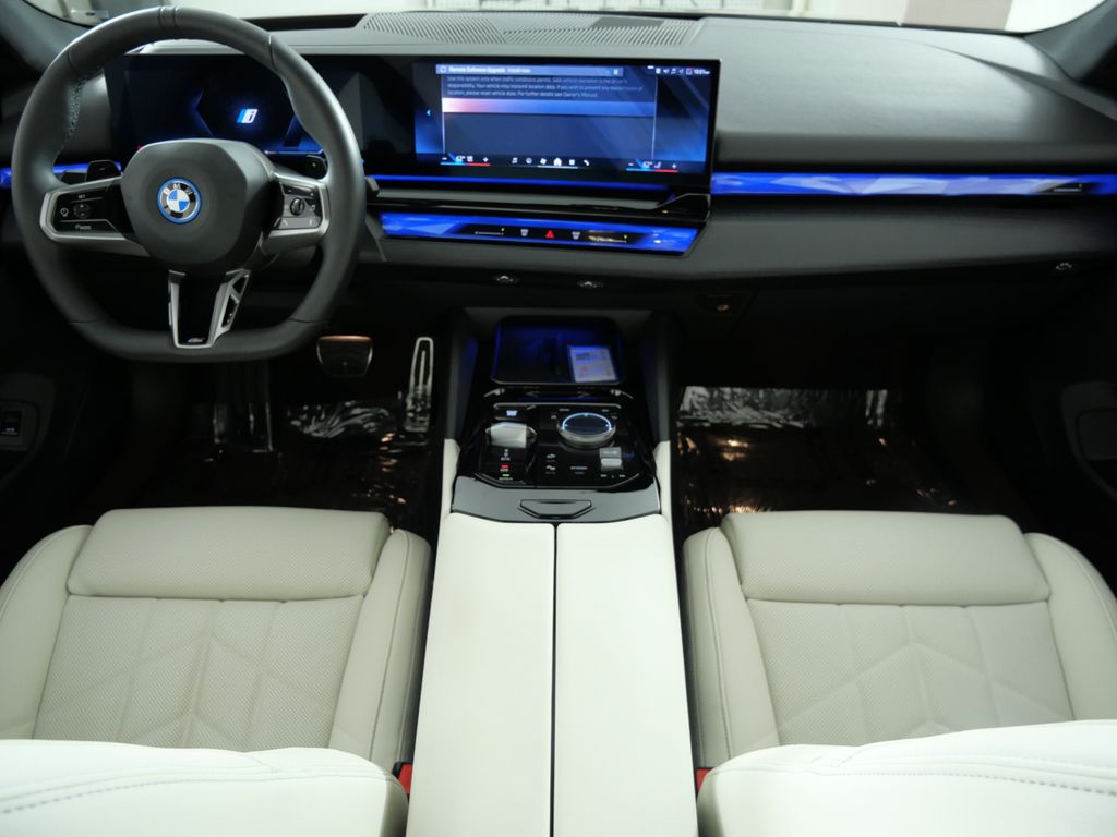 Thumbnail: 2026 BMW 5 Series - 2