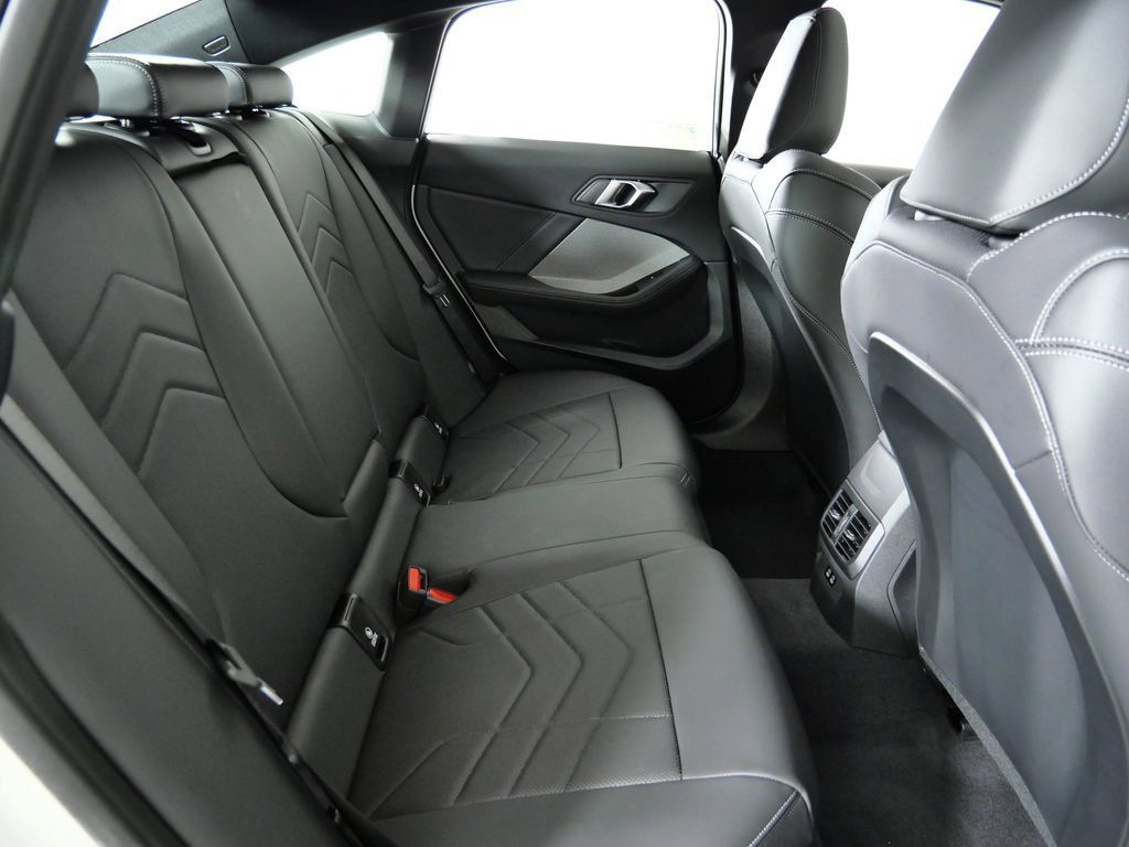 Thumbnail: 2026 BMW 2 Series - 10