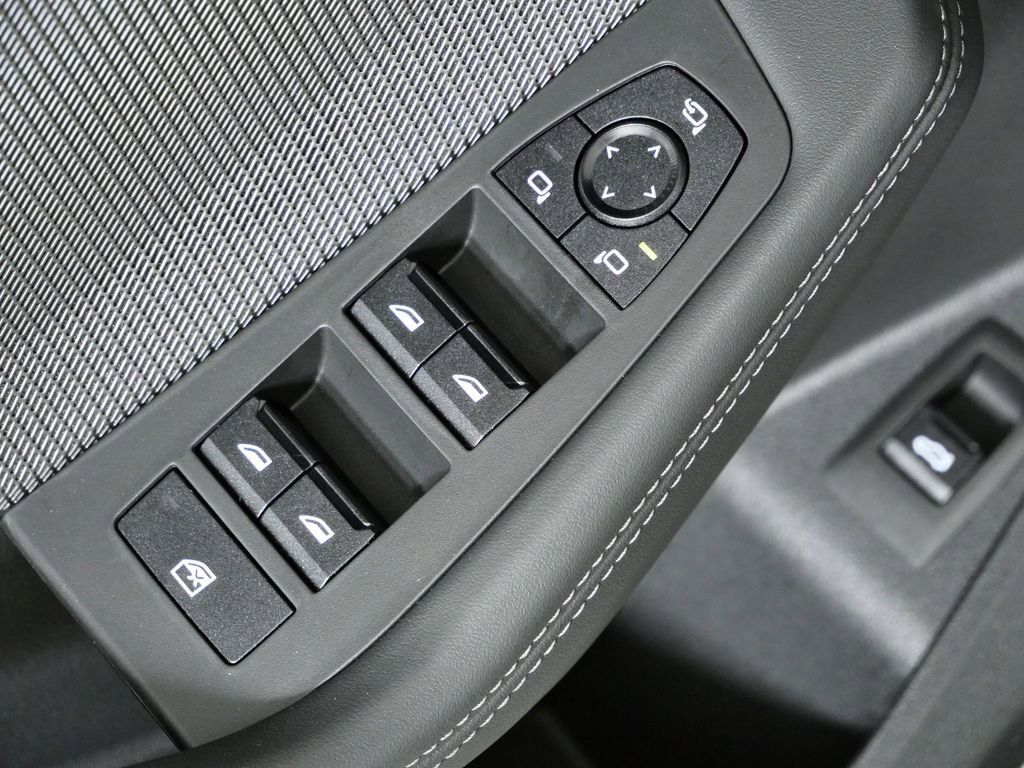 Thumbnail: 2026 BMW 2 Series - 37