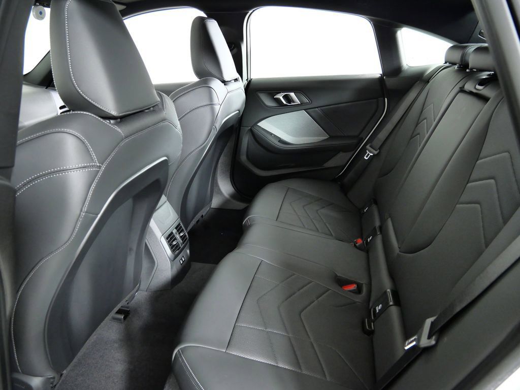 Thumbnail: 2026 BMW 2 Series - 32