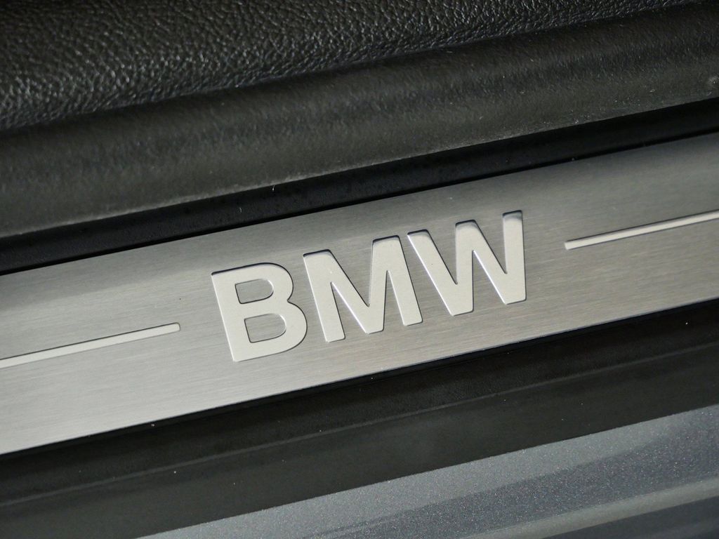Thumbnail: 2026 BMW 3 Series - 30