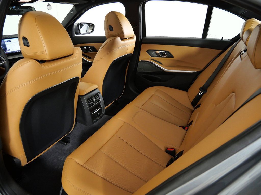 Thumbnail: 2026 BMW 3 Series - 35