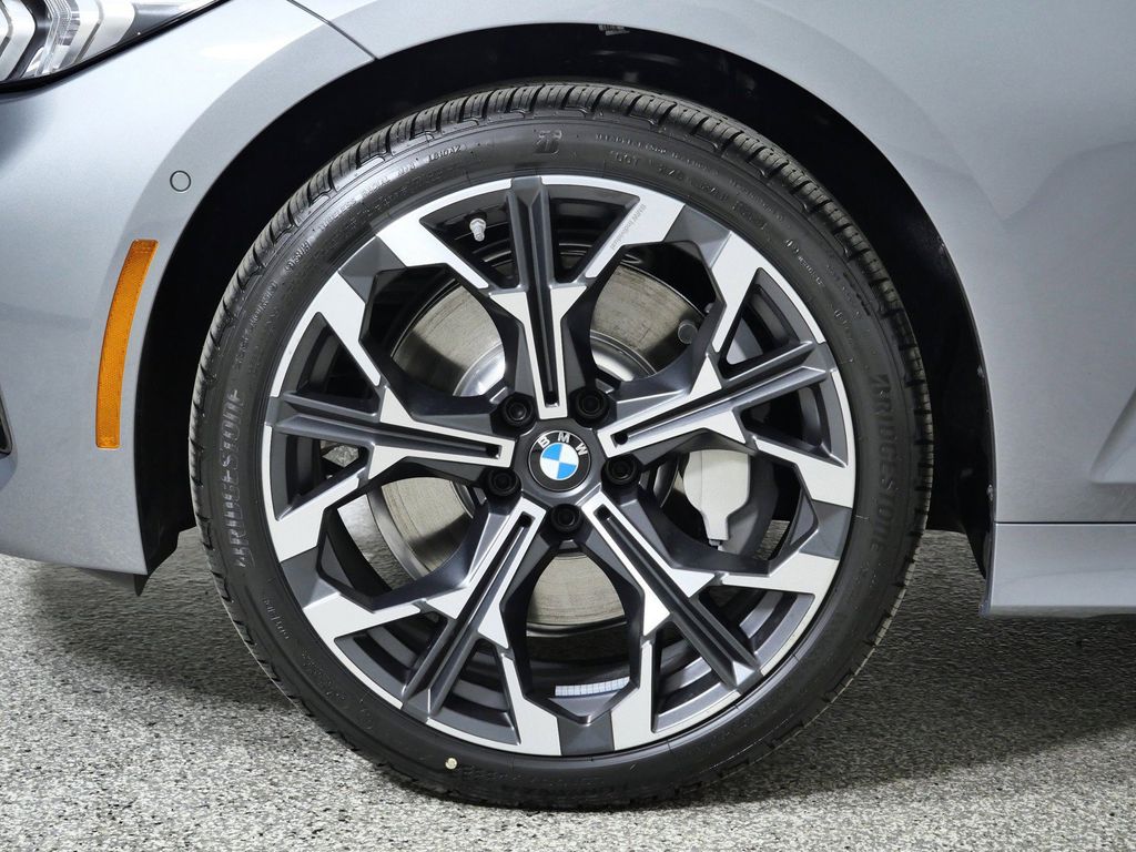 Thumbnail: 2026 BMW 3 Series - 8