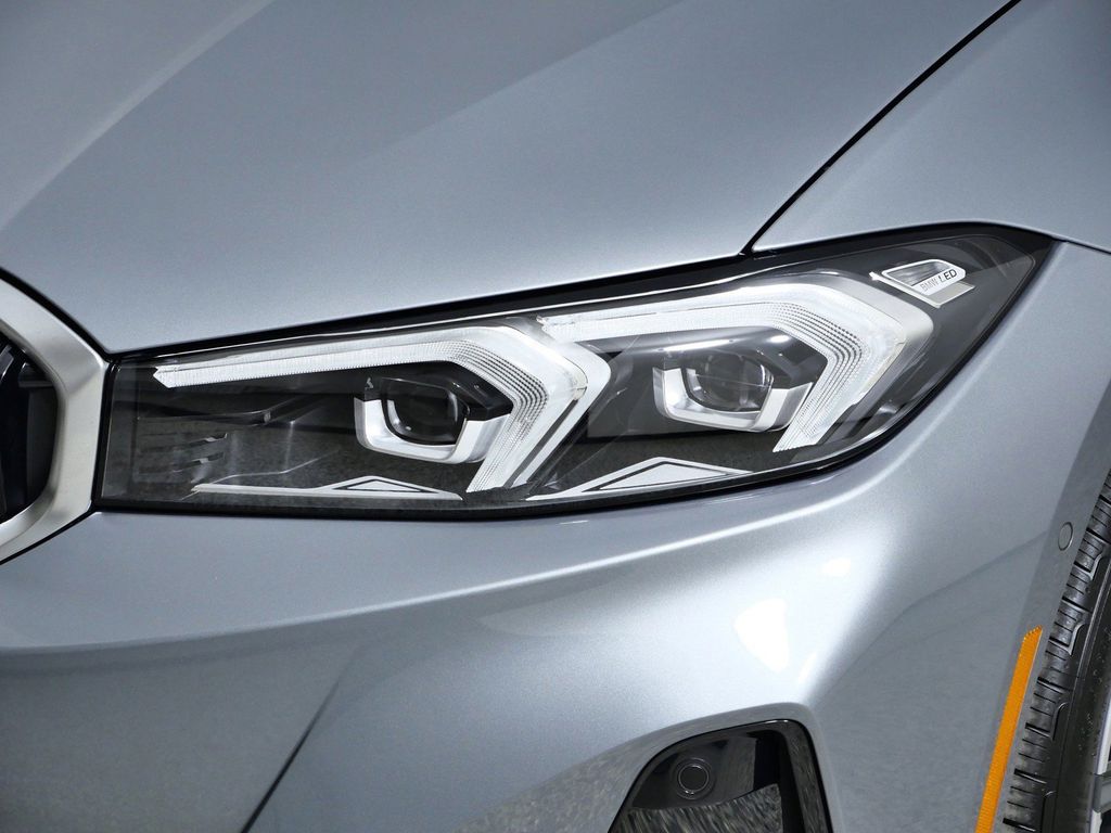 Thumbnail: 2026 BMW 3 Series - 17