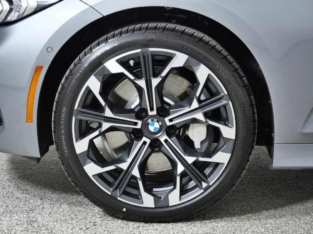 Thumbnail: 2026 BMW 3 Series - 8