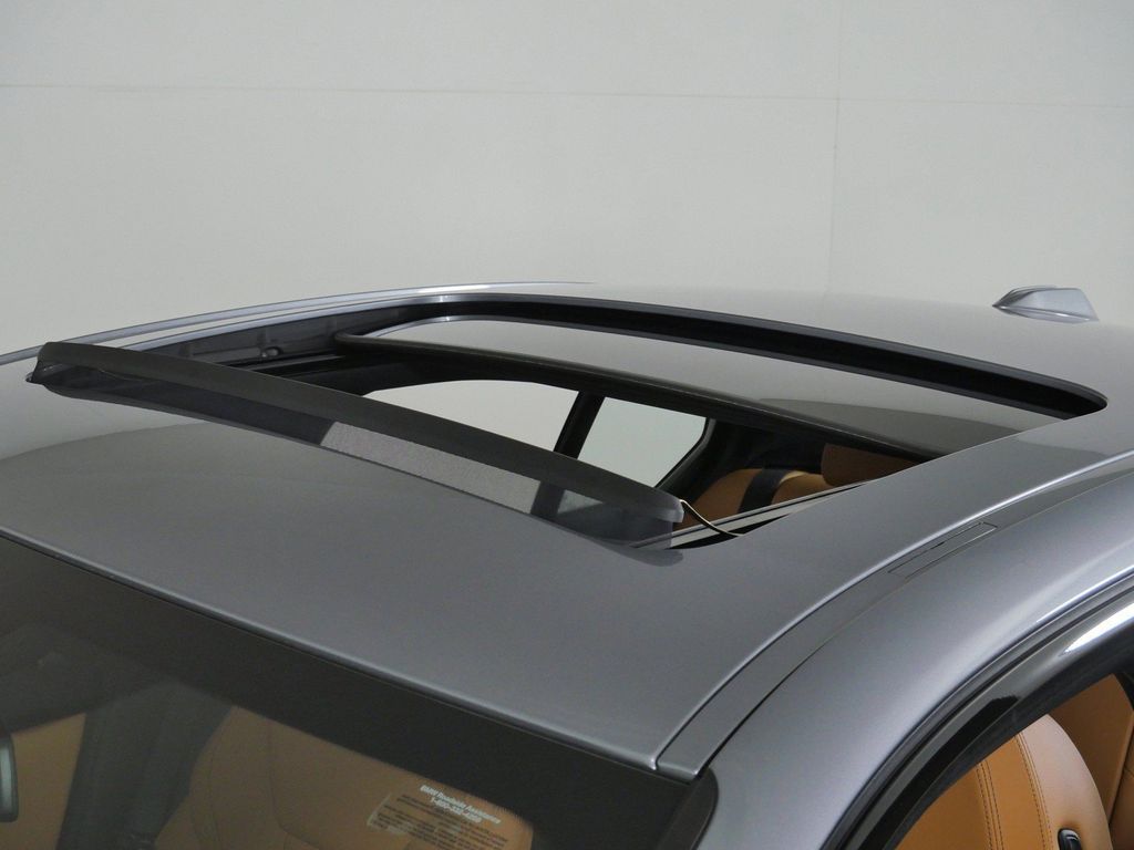 Thumbnail: 2026 BMW 3 Series - 25