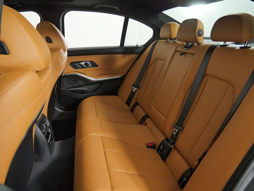 Thumbnail: 2026 BMW 3 Series - 34
