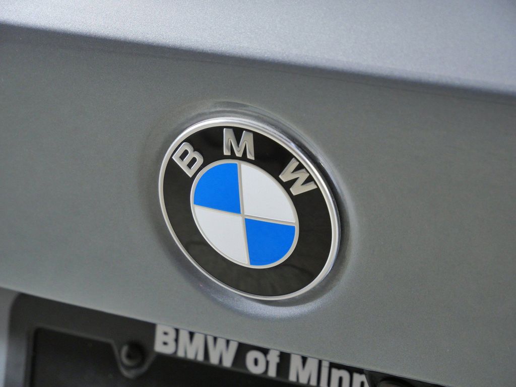 Thumbnail: 2026 BMW 3 Series - 21