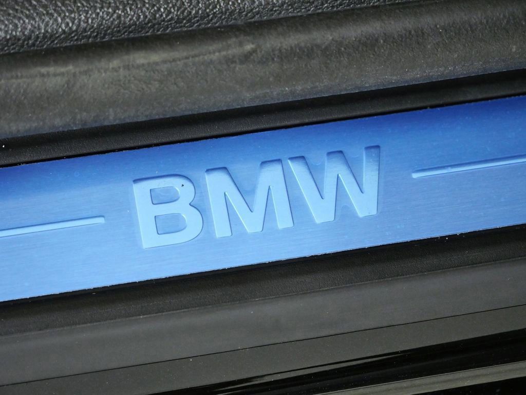 Thumbnail: 2026 BMW 3 Series - 16