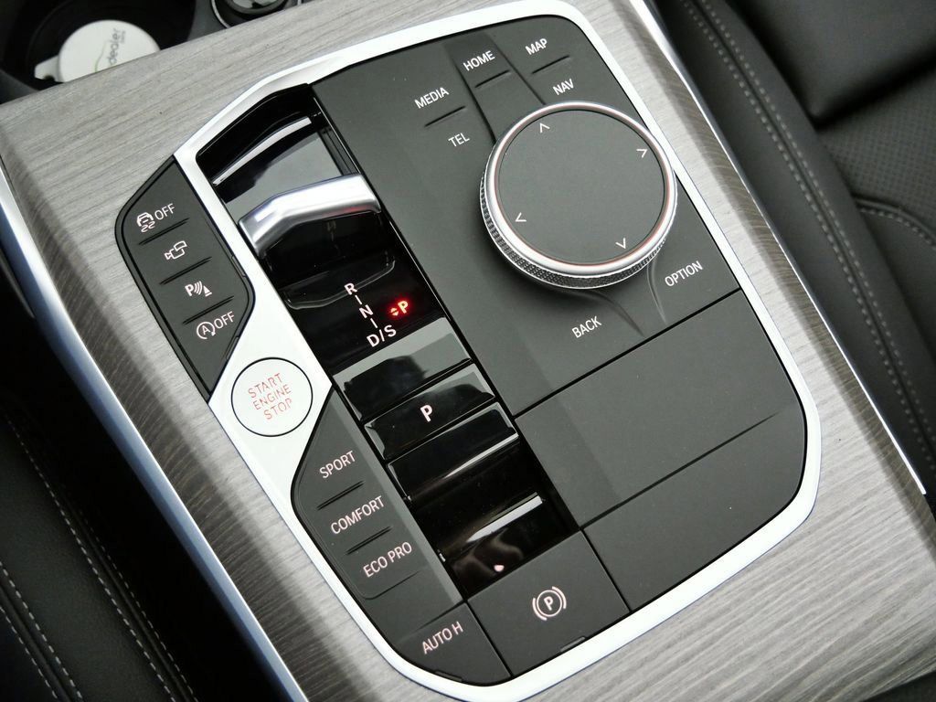 Thumbnail: 2026 BMW 3 Series - 13