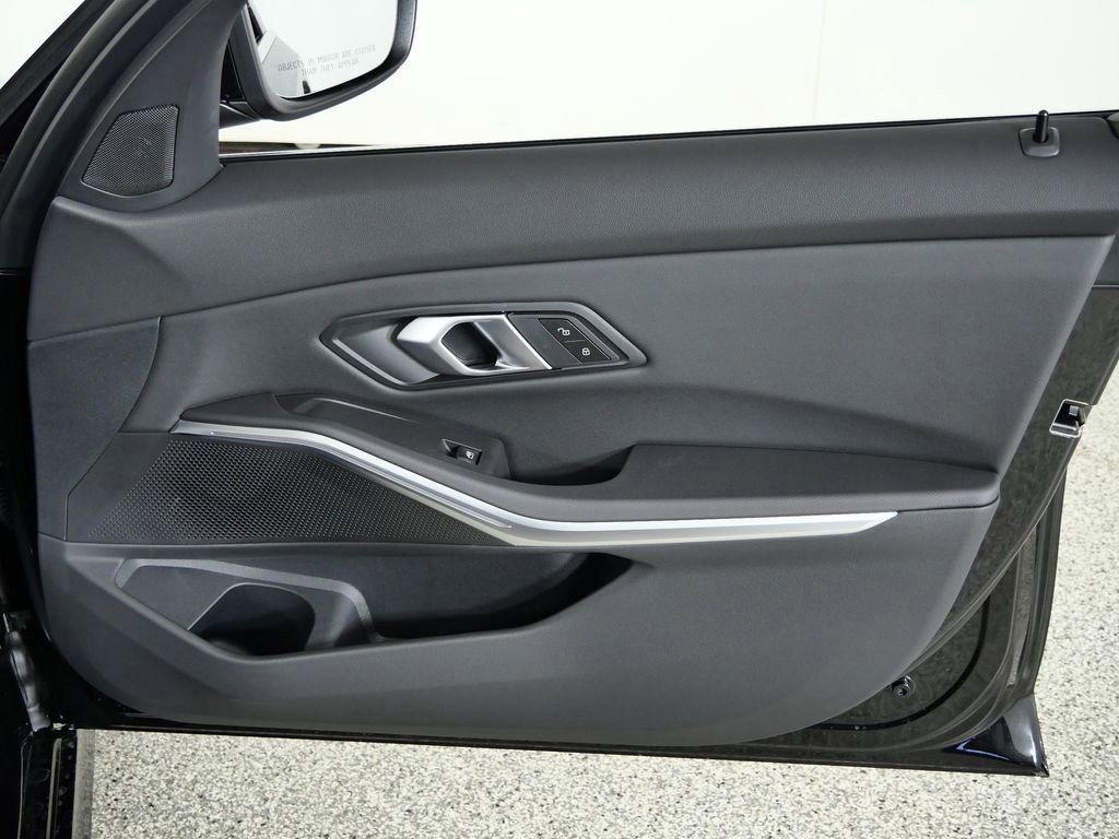 Thumbnail: 2026 BMW 3 Series - 27