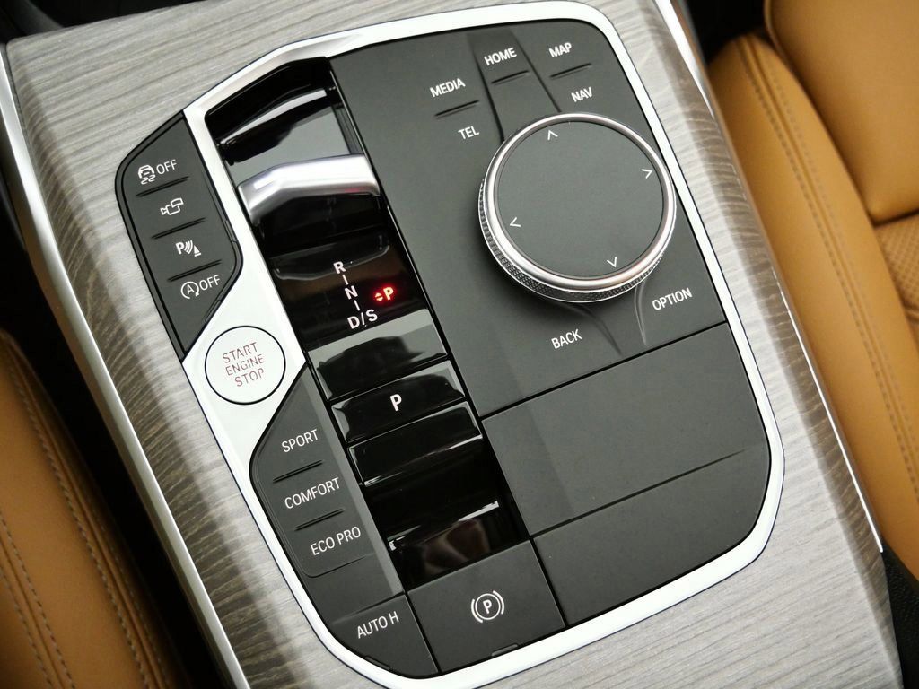 Thumbnail: 2026 BMW 3 Series - 13