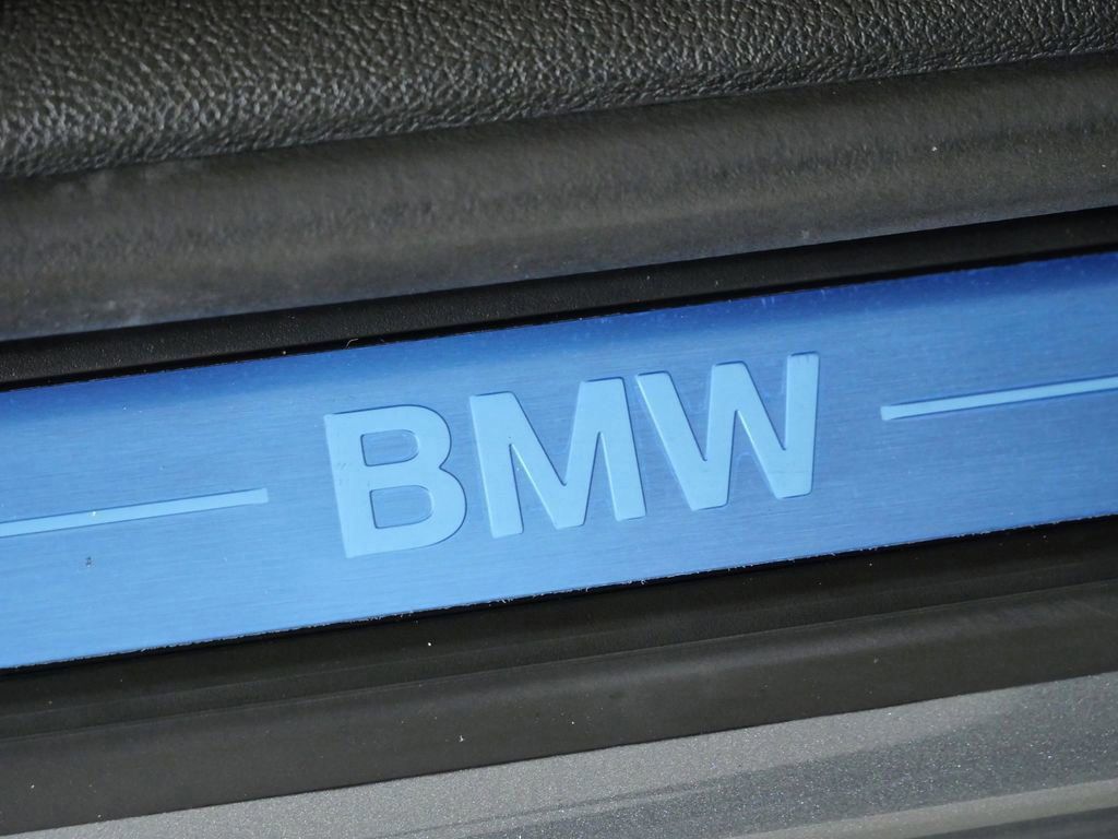 Thumbnail: 2026 BMW 3 Series - 16