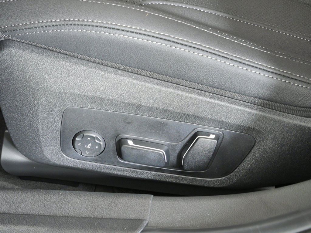 Thumbnail: 2026 BMW 3 Series - 40