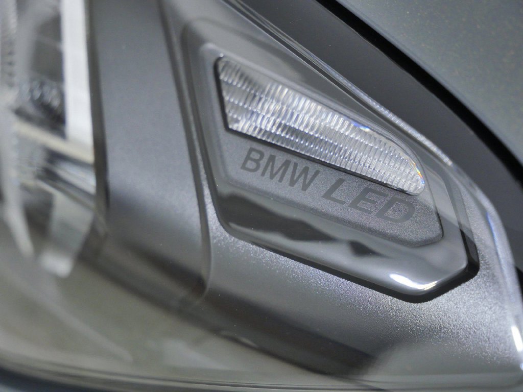 Thumbnail: 2026 BMW 3 Series - 18