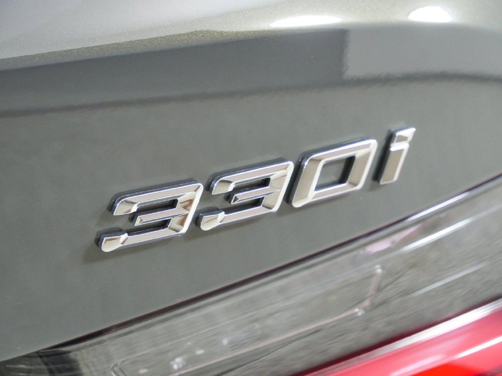 Thumbnail: 2026 BMW 3 Series - 23