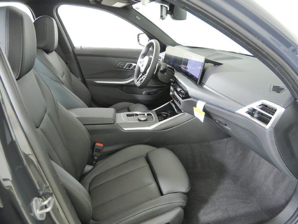 Thumbnail: 2026 BMW 3 Series - 9