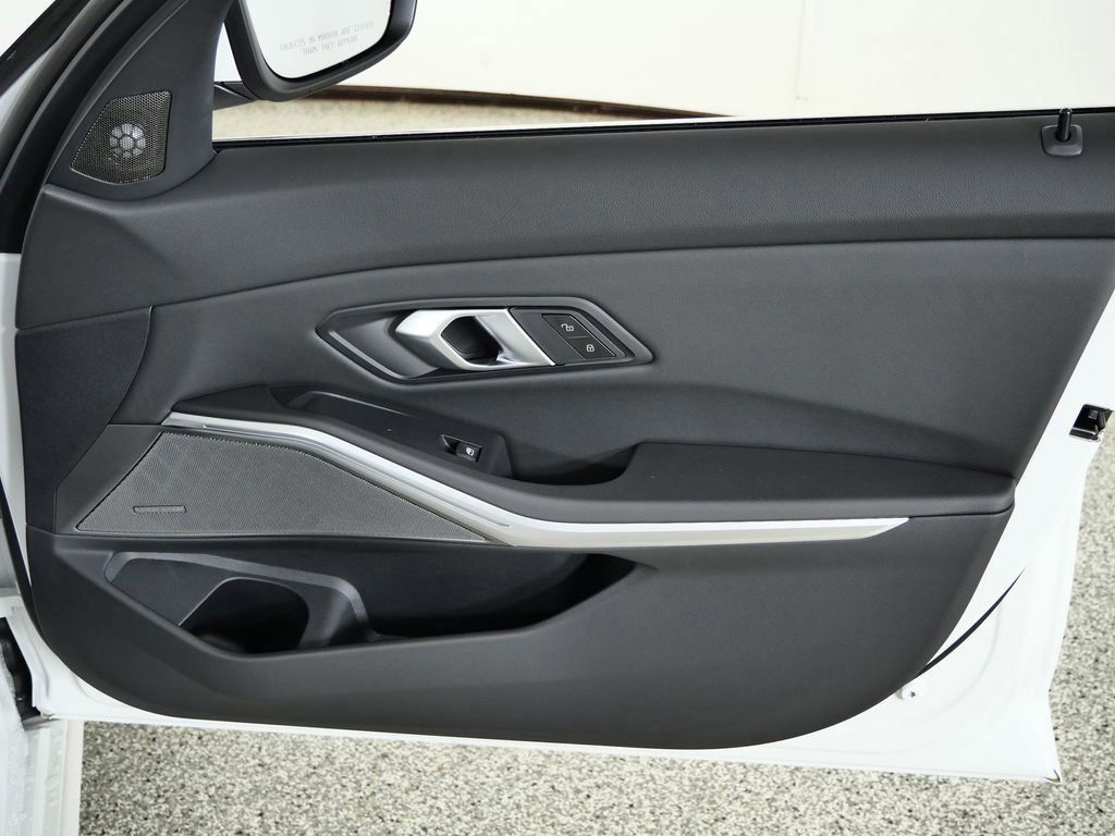 Thumbnail: 2026 BMW 3 Series - 27