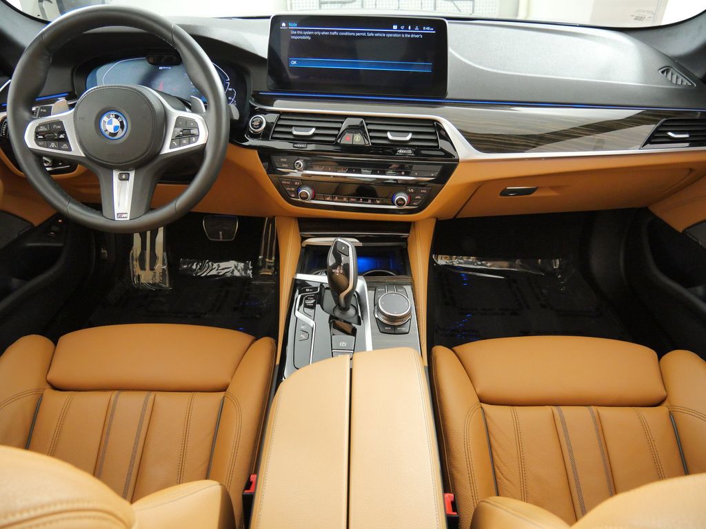 Thumbnail: 2023 BMW 5 Series - 2