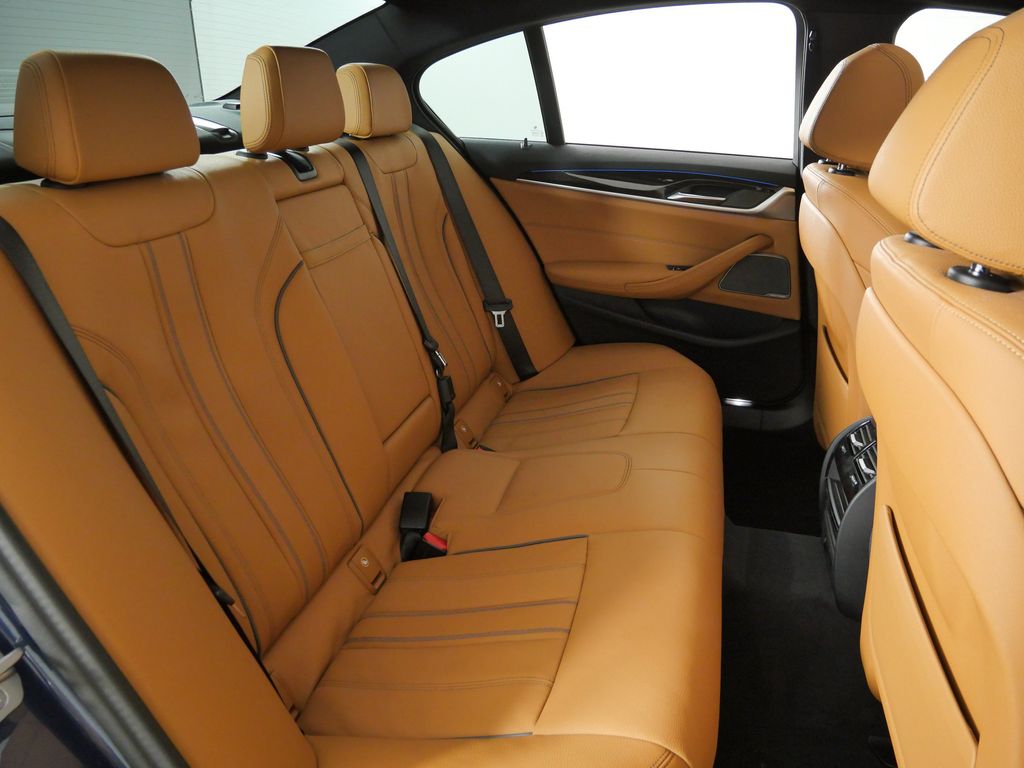 Thumbnail: 2023 BMW 5 Series - 32
