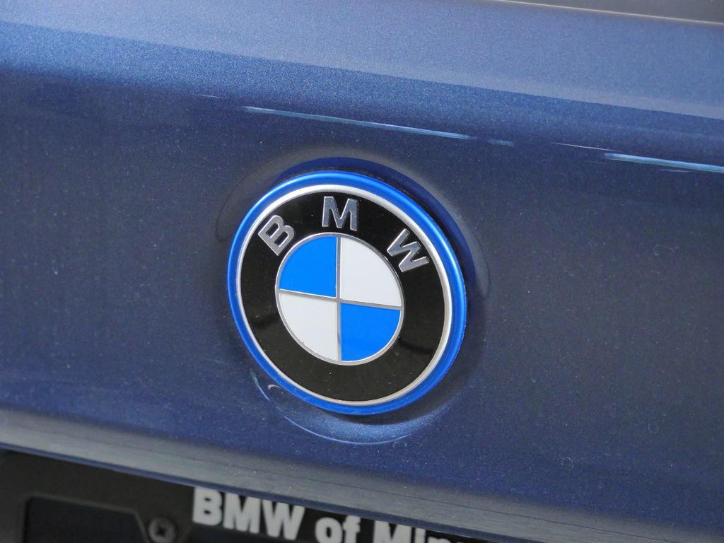 Thumbnail: 2023 BMW 5 Series - 23