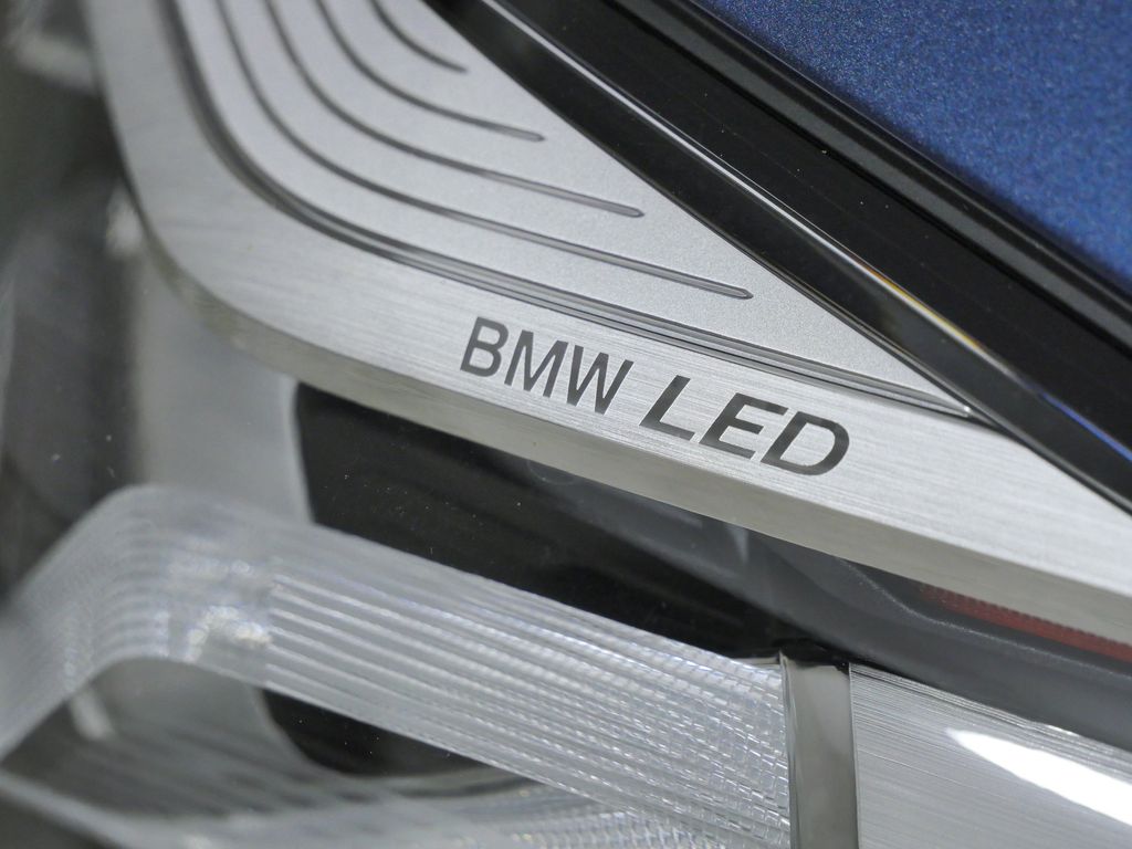 Thumbnail: 2023 BMW 5 Series - 7