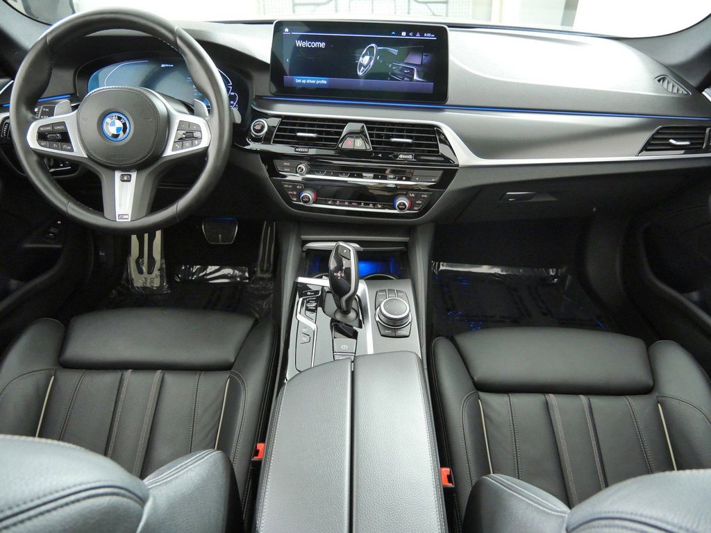 Thumbnail: 2022 BMW 5 Series - 2