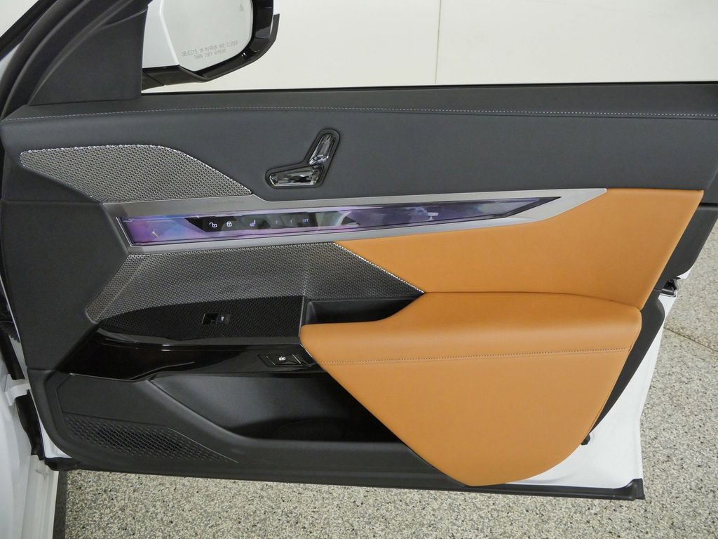 Thumbnail: 2024 BMW 7 Series - 30