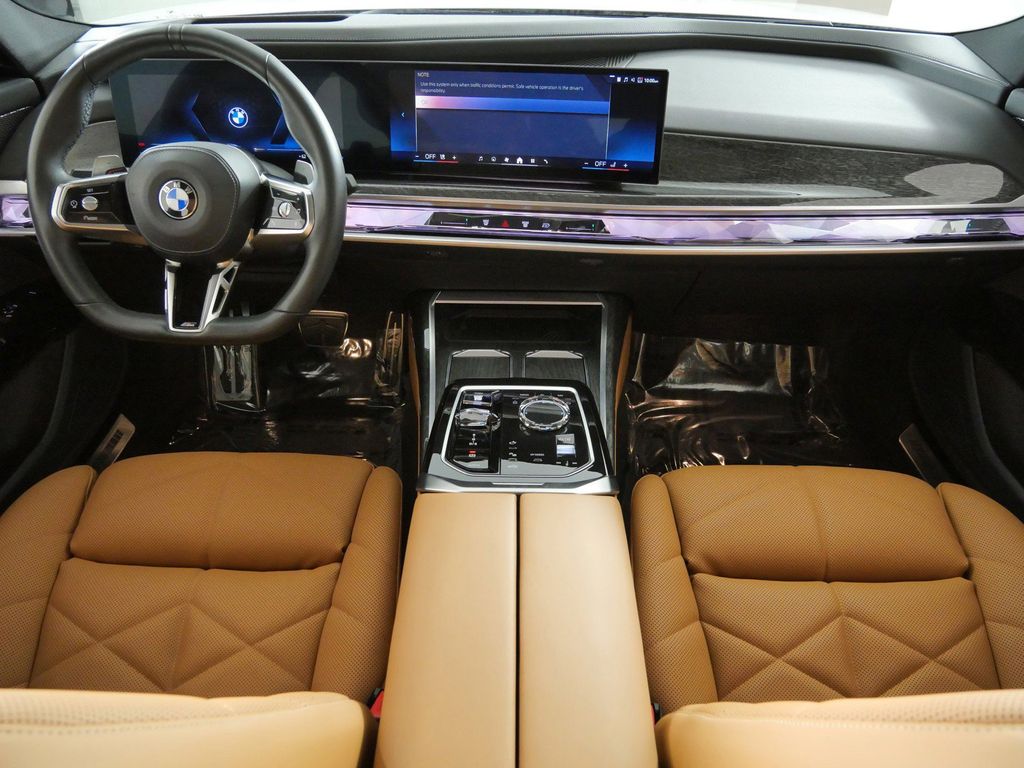 Thumbnail: 2024 BMW 7 Series - 2
