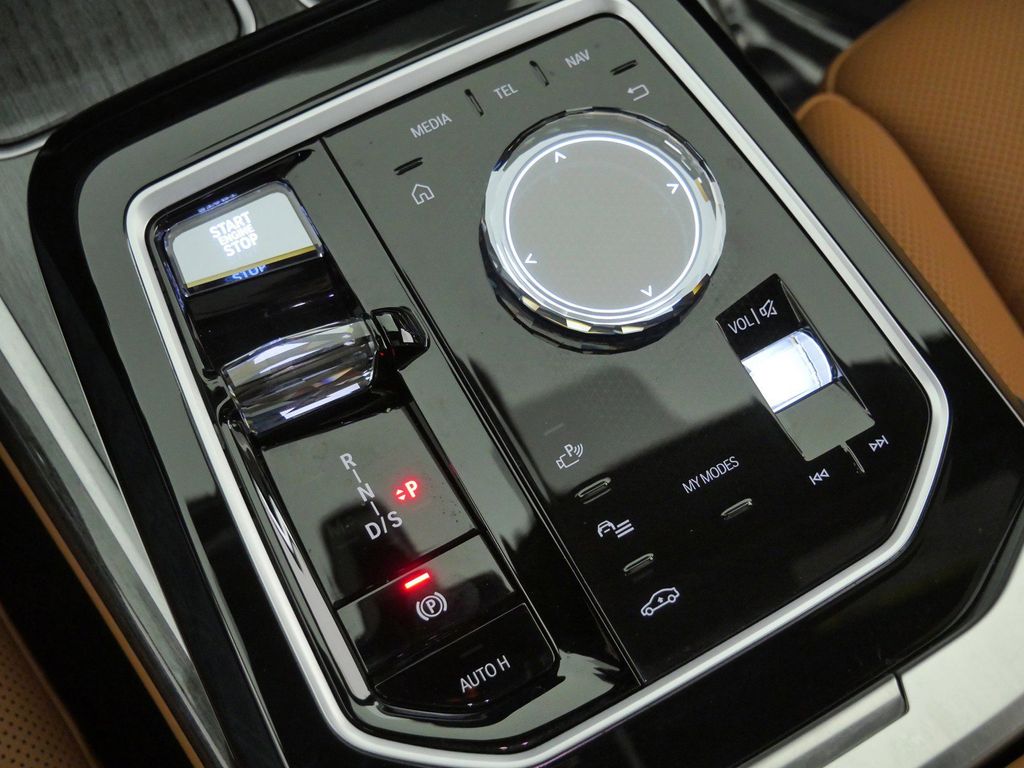 Thumbnail: 2024 BMW 7 Series - 50