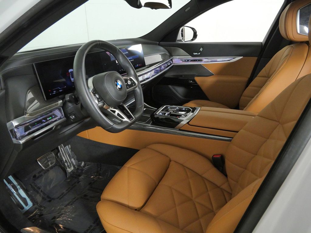 Thumbnail: 2024 BMW 7 Series - 40