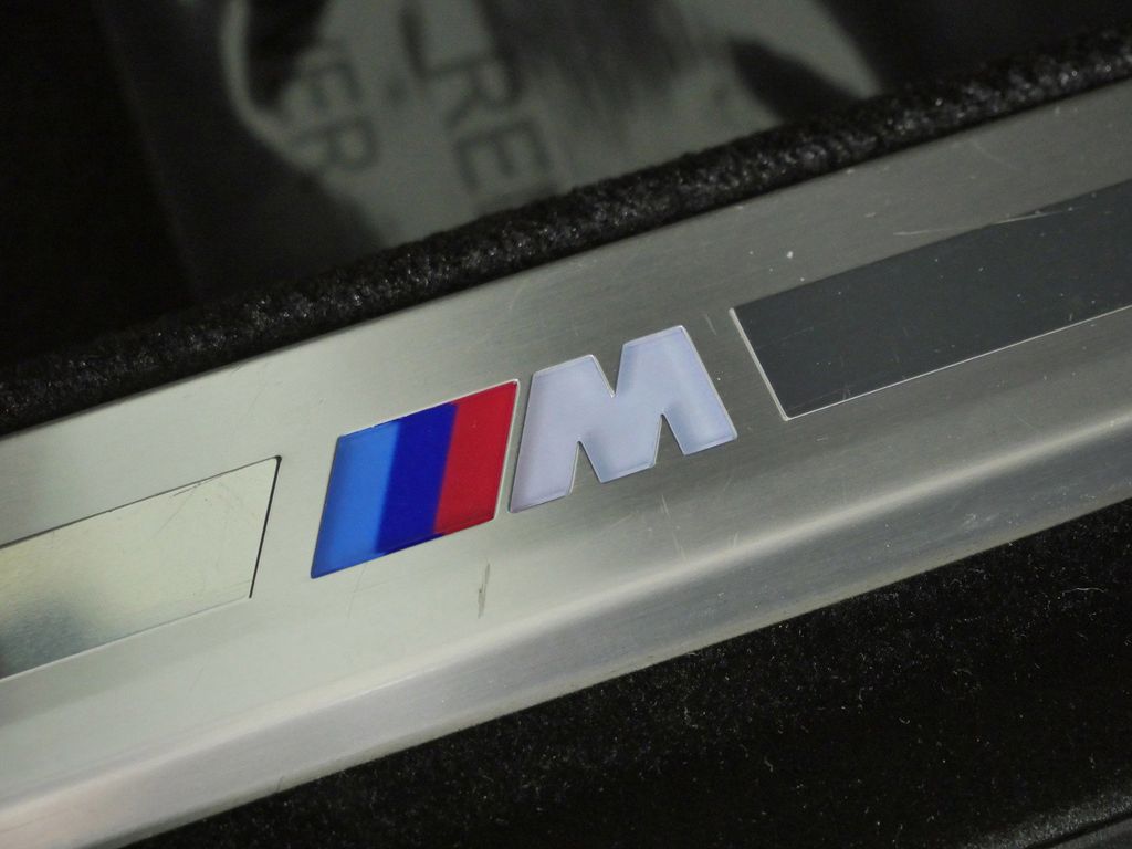 Thumbnail: 2024 BMW 7 Series - 32